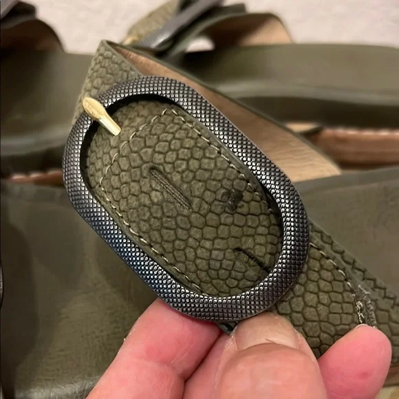 Sofft Olive Green Buckle Sandals - Picture 9 of 13